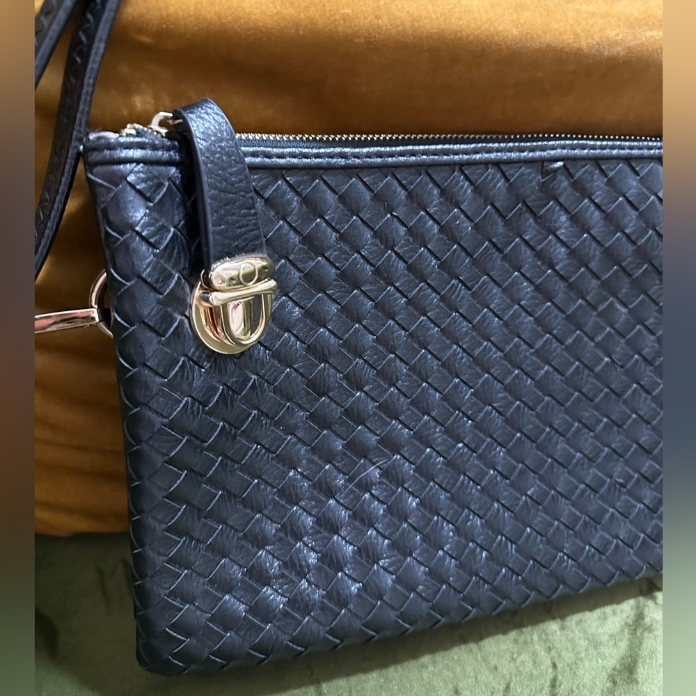 Black Woven Crossbody Bag - Picture 2 of 6